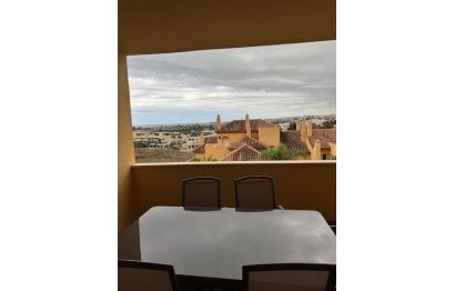 Resale - Apartment - Middle Floor Apartment - Marbella - Nueva Andalucia