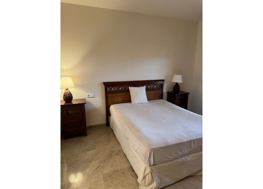 Resale - Apartment - Middle Floor Apartment - Marbella - Nueva Andalucia