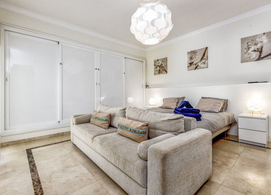 Resale - Apartment - Ground Floor Apartment - Marbella - Puerto Banús