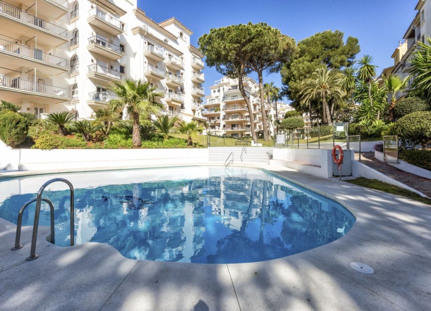 Resale - Apartment - Ground Floor Apartment - Marbella - Puerto Banús