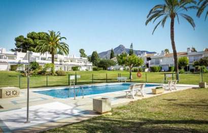 Resale - Apartment - Ground Floor Apartment - Marbella - Nueva Andalucia