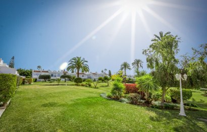 Resale - Apartment - Ground Floor Apartment - Marbella - Nueva Andalucia