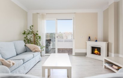 Resale - Apartment - Middle Floor Apartment - Marbella - Nueva Andalucia