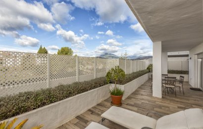 Resale - Apartment - Middle Floor Apartment - Marbella - Nueva Andalucia