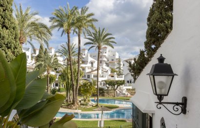 Resale - Apartment - Ground Floor Apartment - Marbella - Nueva Andalucia