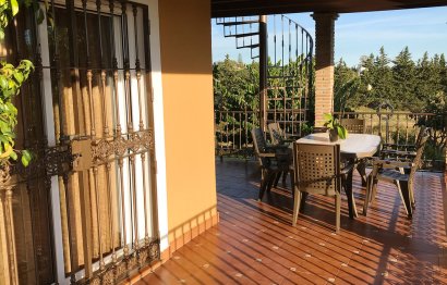 Resale - House - Detached Villa - Estepona - Estepona Centro