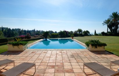 Resale - House - Detached Villa - Marbella