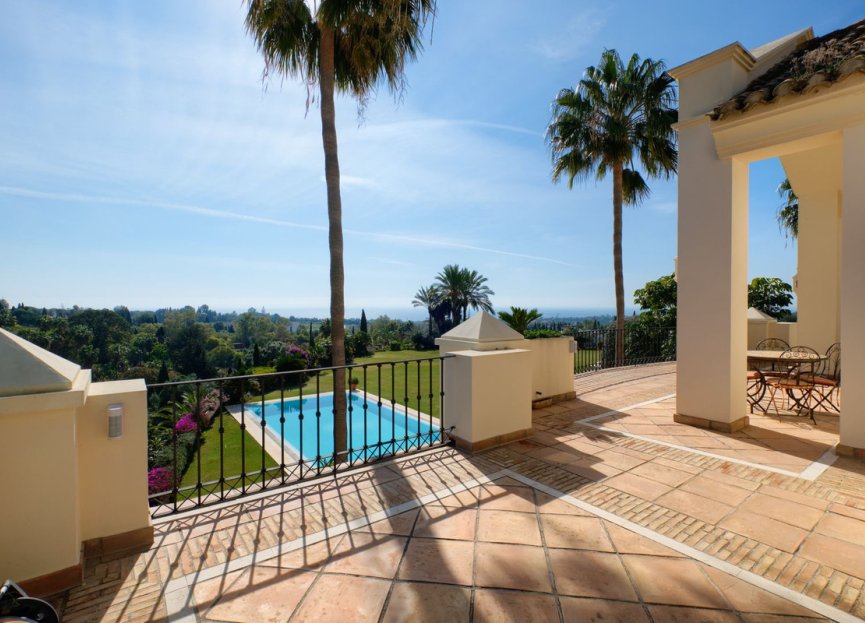 Resale - House - Detached Villa - Marbella