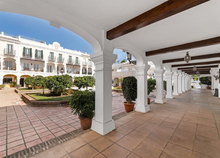 Reventa - House - Semi-Detached House - Marbella - Aloha