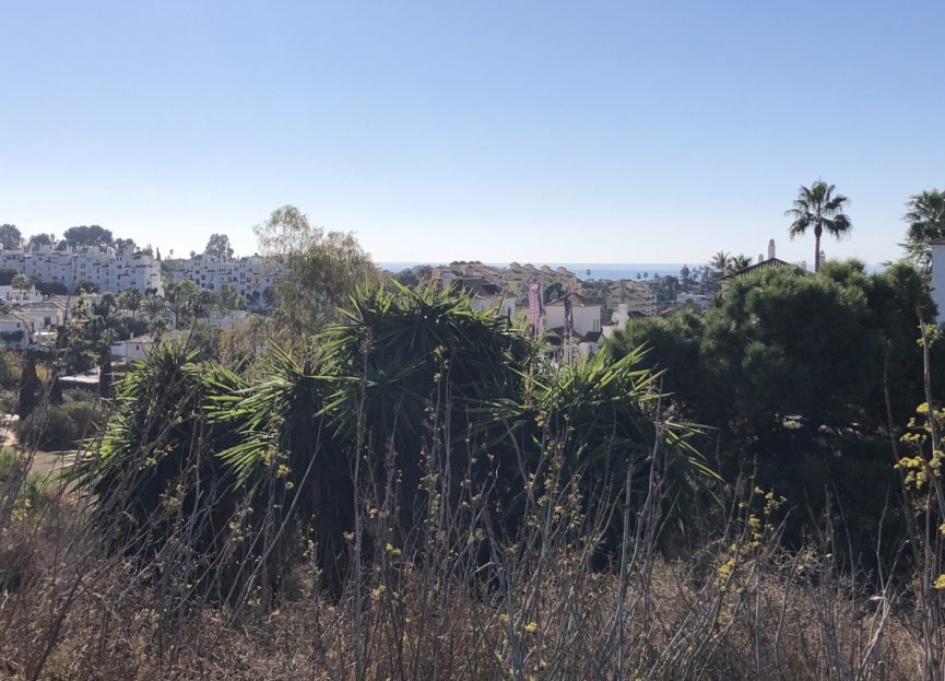 Reventa - Plot - Residential Plot - Estepona - Selwo