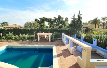 Resale - House - Detached Villa - Marbella - Guadalmina Baja