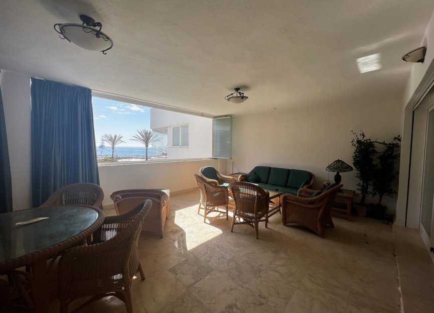 Resale - Apartment - Middle Floor Apartment - Marbella - Puerto Banús