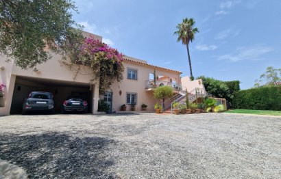 Resale - House - Detached Villa - Benahavís - Benahavís Centro