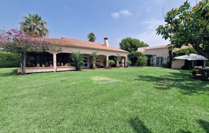 Resale - House - Detached Villa - Benahavís - Benahavís Centro