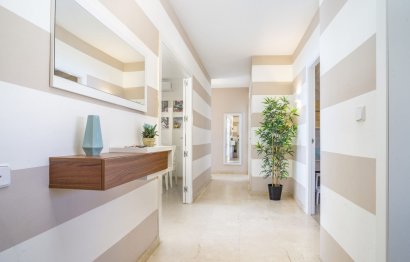 Resale - Apartment - Middle Floor Apartment - Estepona - Estepona Centro