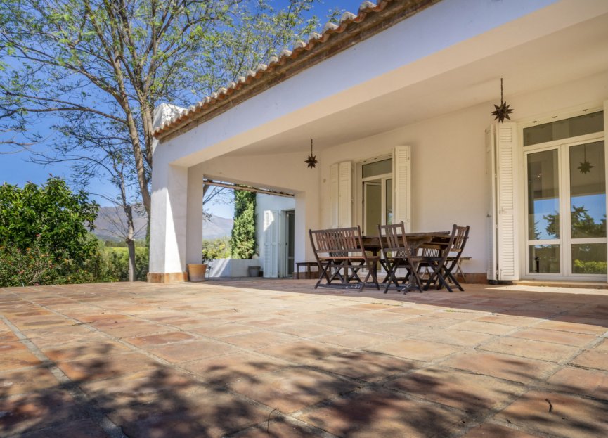 Resale - House - Finca - Cortijo - Estepona - New Golden Mile