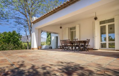 Resale - House - Finca - Cortijo - Estepona - New Golden Mile