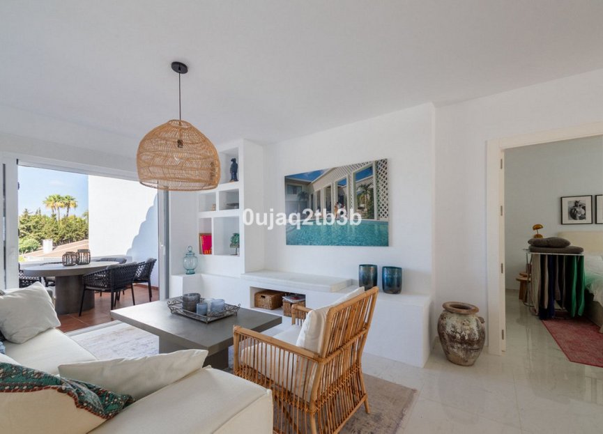 Resale - Apartment - Top Floor Apartment - Marbella - Nueva Andalucia