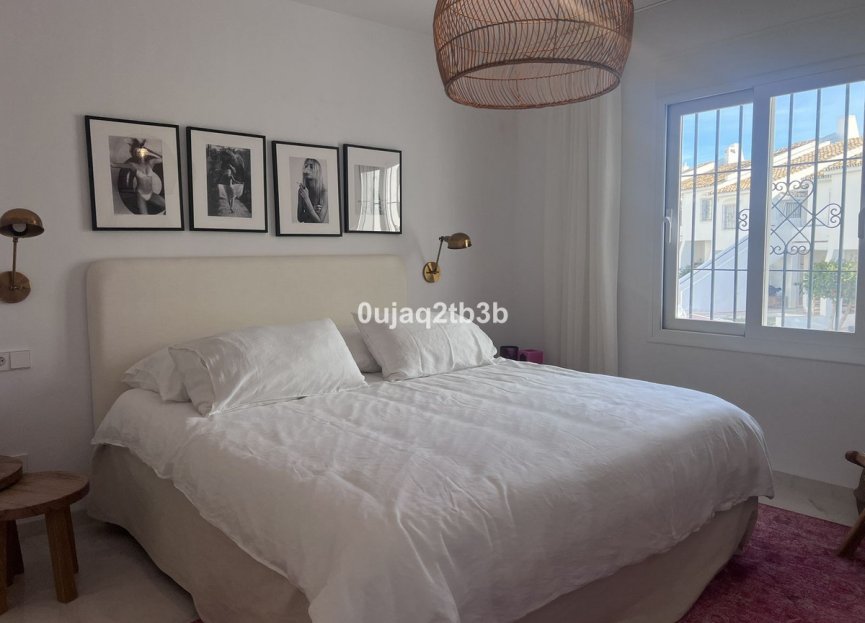 Resale - Apartment - Top Floor Apartment - Marbella - Nueva Andalucia