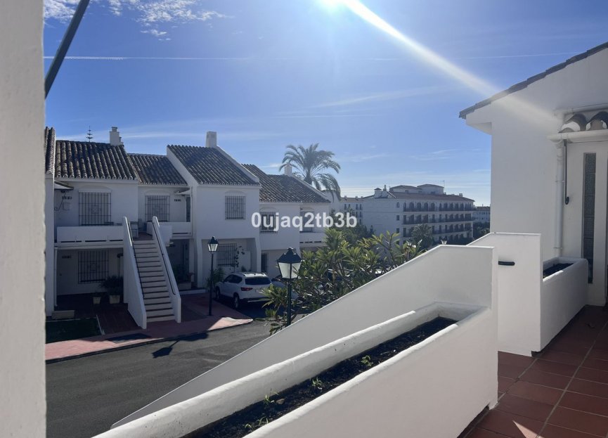 Reventa - Apartment - Top Floor Apartment - Marbella - Nueva Andalucia