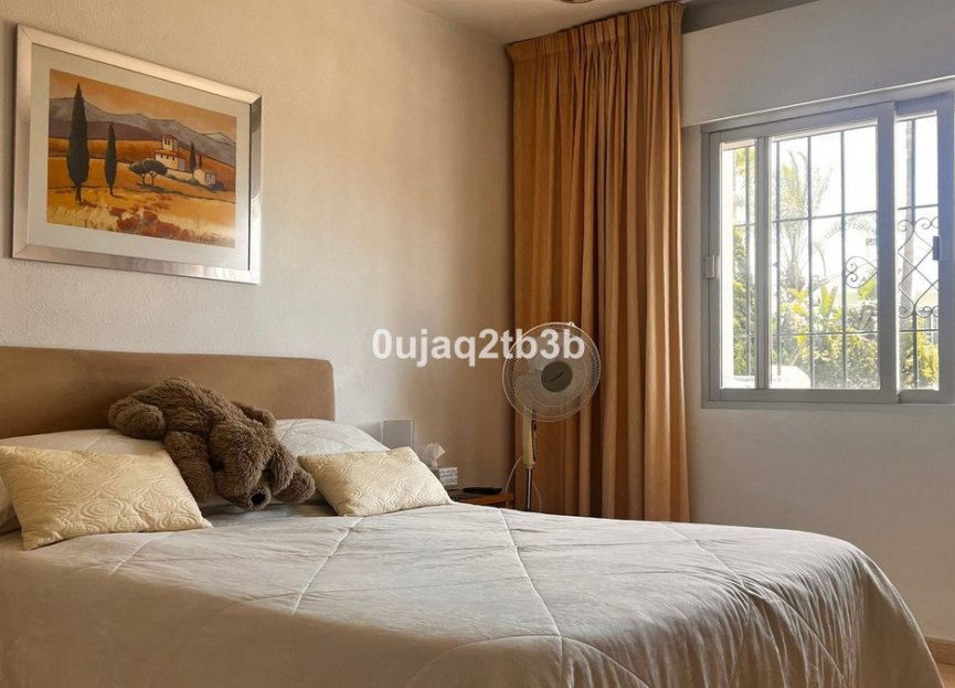 Resale - Apartment - Top Floor Apartment - Marbella - Nueva Andalucia