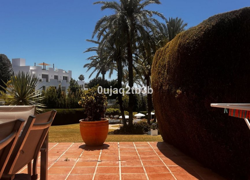 Resale - Apartment - Ground Floor Apartment - Marbella - Nueva Andalucia