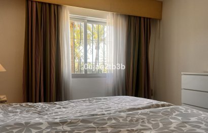 Resale - Apartment - Ground Floor Apartment - Marbella - Nueva Andalucia