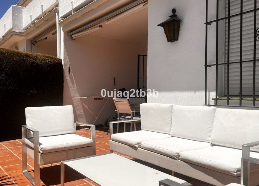 Resale - Apartment - Ground Floor Apartment - Marbella - Nueva Andalucia