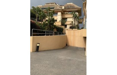 Resale - Apartment - Middle Floor Apartment - Marbella - Nueva Andalucia