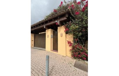 Resale - Apartment - Middle Floor Apartment - Marbella - Nueva Andalucia