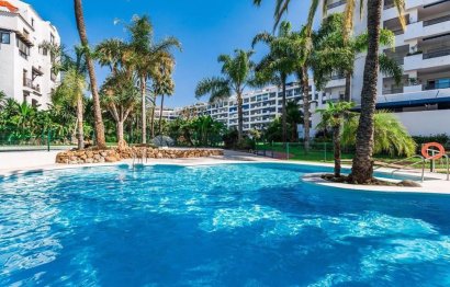 Resale - Apartment - Middle Floor Apartment - Marbella - Puerto Banús