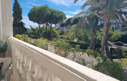 Resale - Apartment - Middle Floor Apartment - Marbella - Puerto Banús