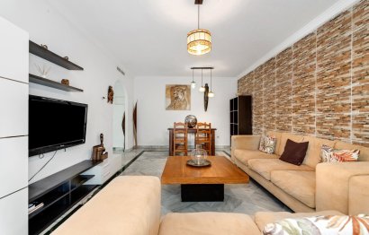 Resale - Apartment - Ground Floor Apartment - Marbella - Nueva Andalucia