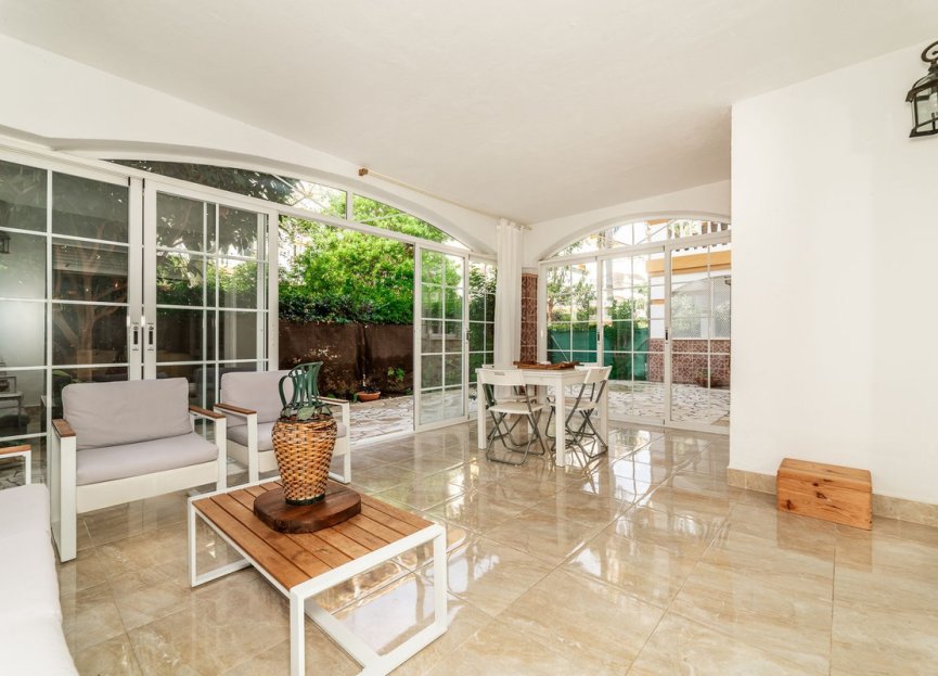 Resale - Apartment - Ground Floor Apartment - Marbella - Nueva Andalucia