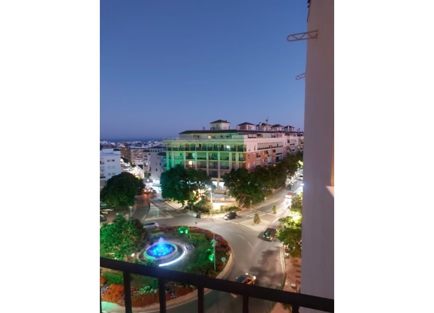 Resale - Apartment - Top Floor Apartment - Estepona - Estepona Centro