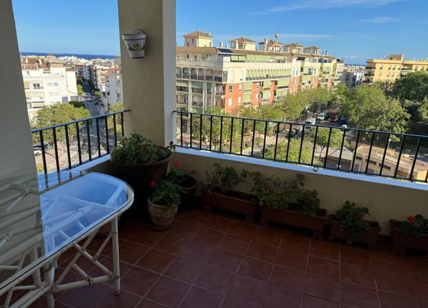 Resale - Apartment - Top Floor Apartment - Estepona - Estepona Centro