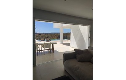 Reventa - House - Detached Villa - Estepona - Estepona Centro