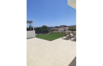 Resale - House - Detached Villa - Estepona - Estepona Centro