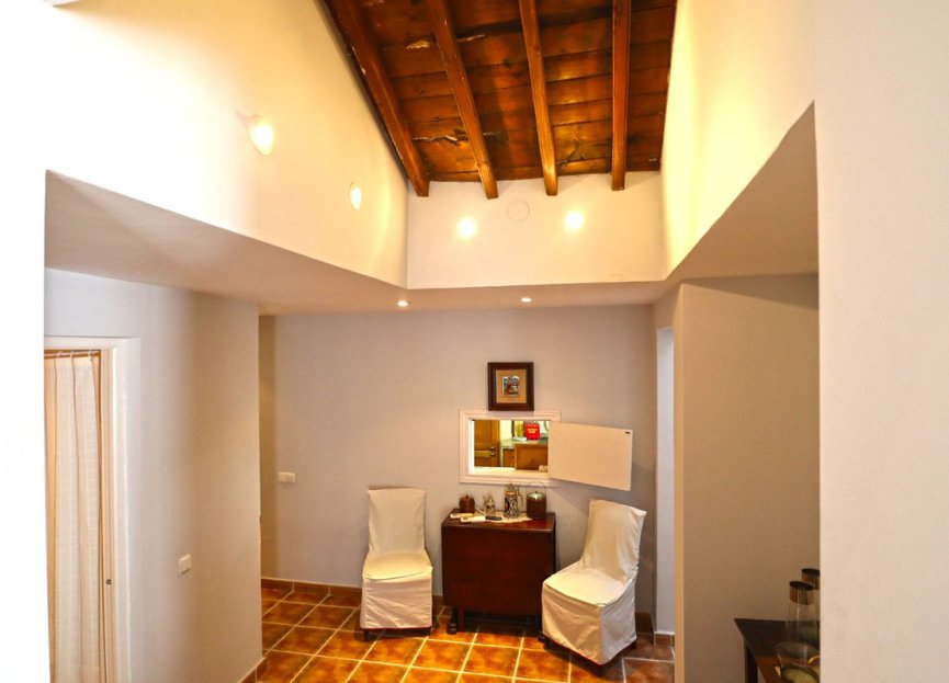 Resale - Apartment - Middle Floor Apartment - Marbella - Marbella Centro