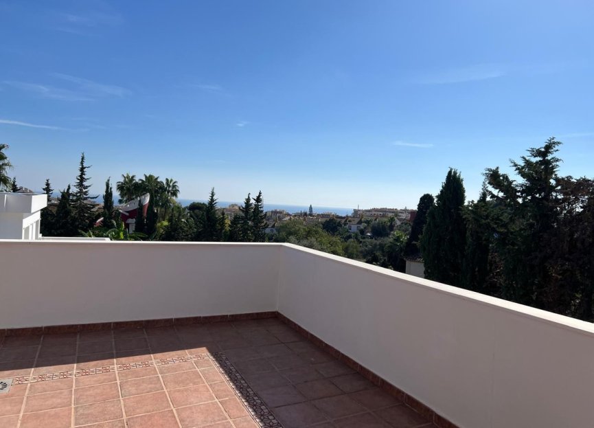 Resale - House - Detached Villa - Marbella