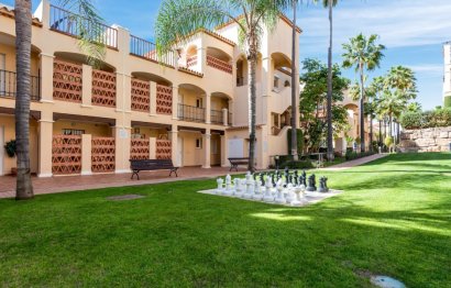 Resale - Apartment - Middle Floor Apartment - Estepona - Estepona Centro