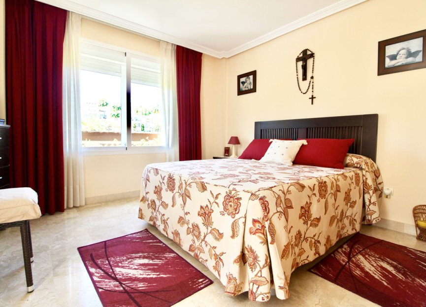 Resale - House - Townhouse - Estepona - Estepona Centro