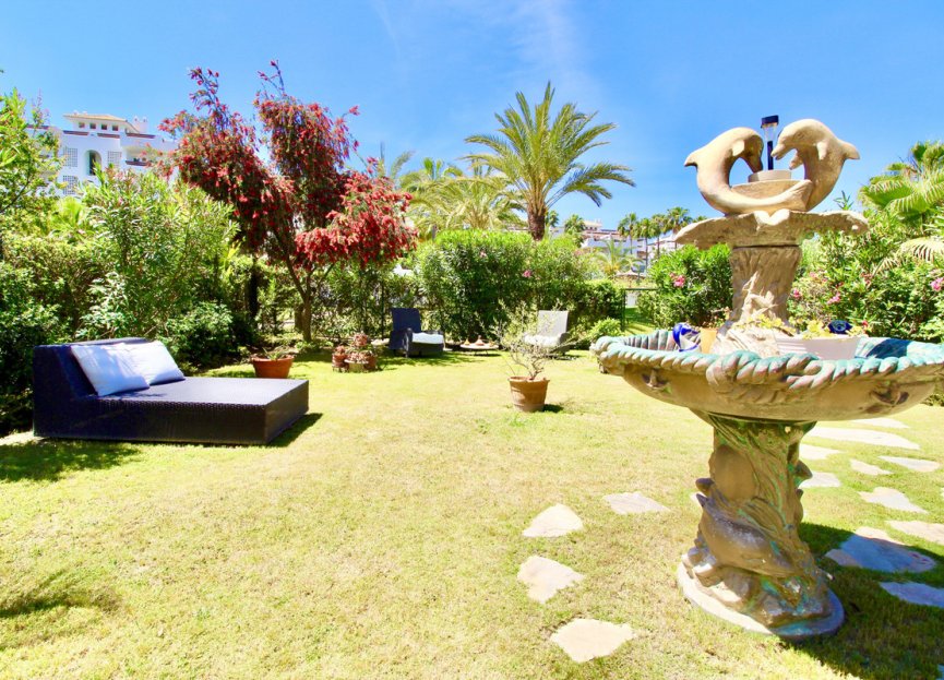 Resale - House - Townhouse - Estepona - Estepona Centro