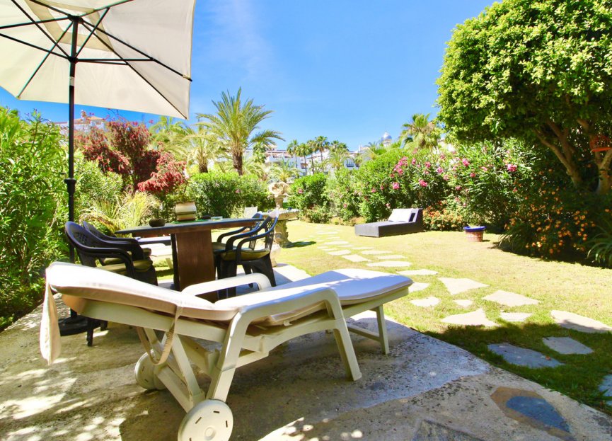 Resale - House - Townhouse - Estepona - Estepona Centro