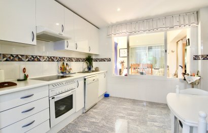 Resale - House - Townhouse - Estepona - Estepona Centro