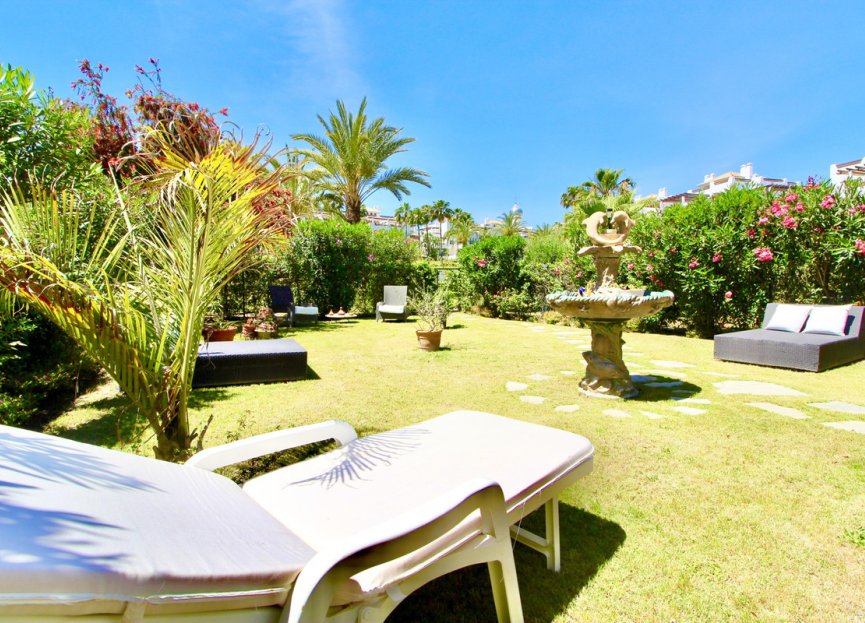 Resale - House - Townhouse - Estepona - Estepona Centro