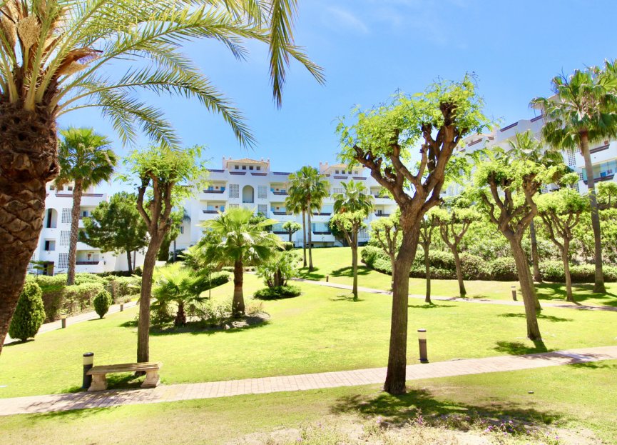 Resale - House - Townhouse - Estepona - Estepona Centro