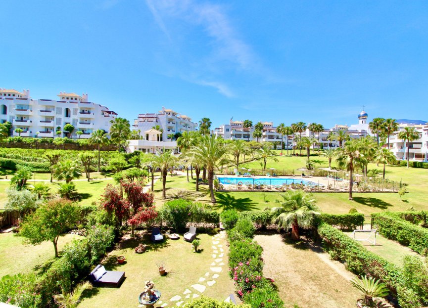 Resale - House - Townhouse - Estepona - Estepona Centro