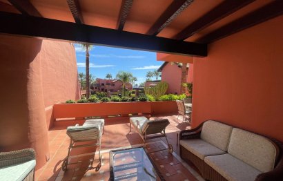 Resale - Apartment - Middle Floor Apartment - Estepona - Estepona Centro