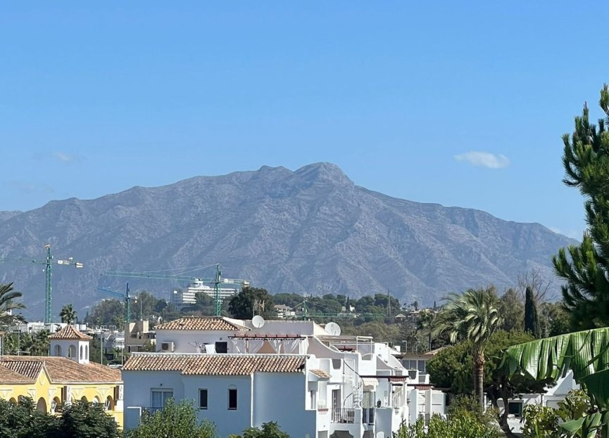 Reventa - House - Townhouse - Estepona - Estepona Centro